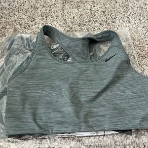 Nike XL sports bras
